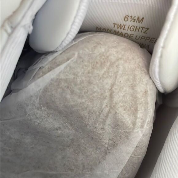 Tommy Hilfiger White Sneakers with Signature Stripes 6.5 women - Picture 5 of 5